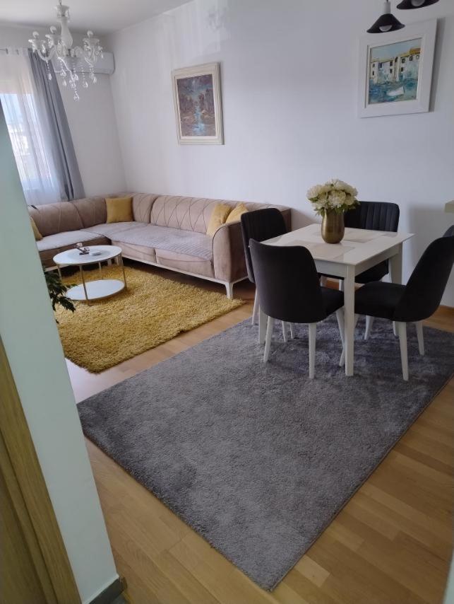 Lovely Apartment - Ljupki Stan Podgorica Luaran gambar